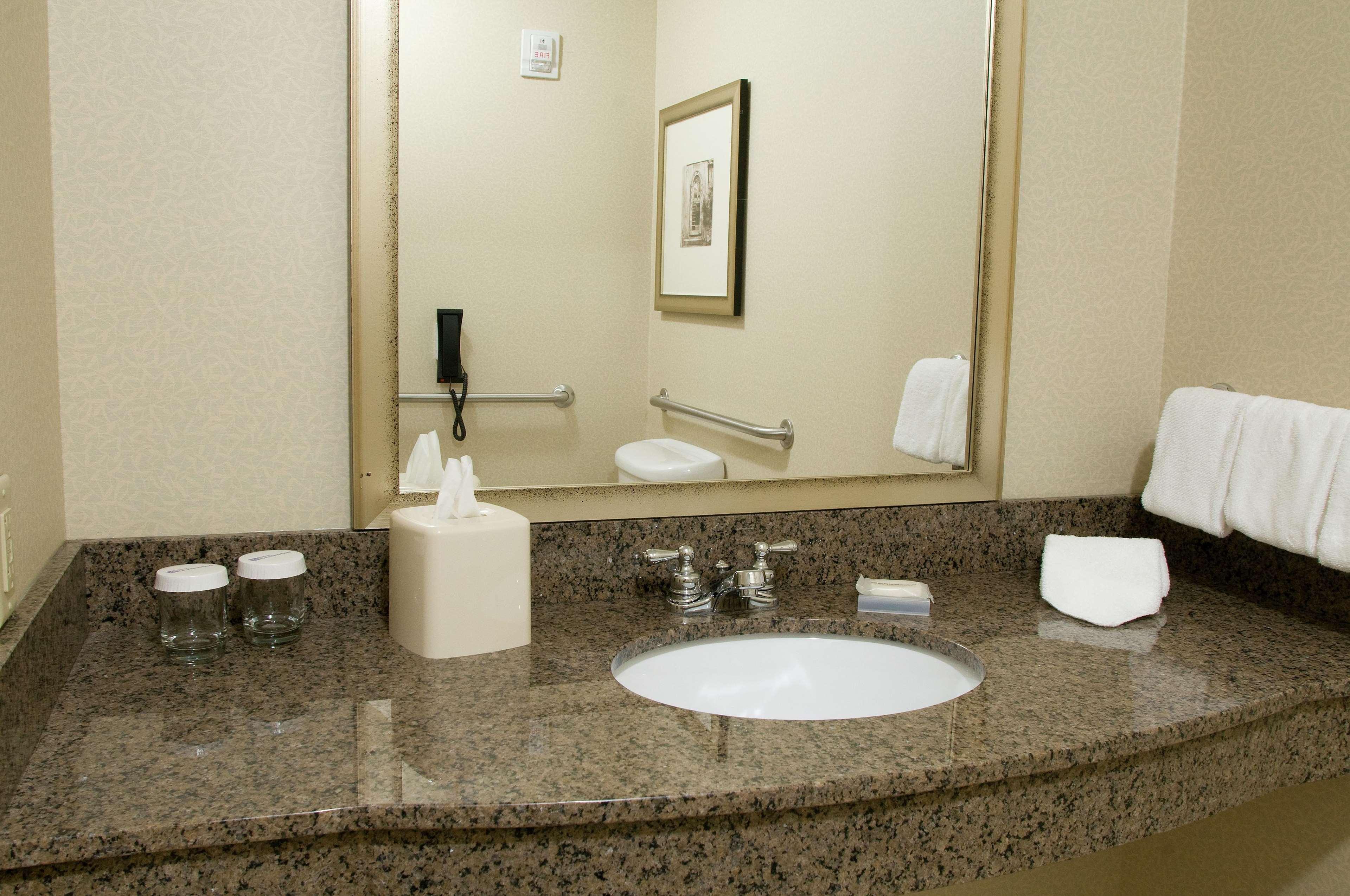 Hilton Garden Inn Mount Holly/Westampton Exterior photo