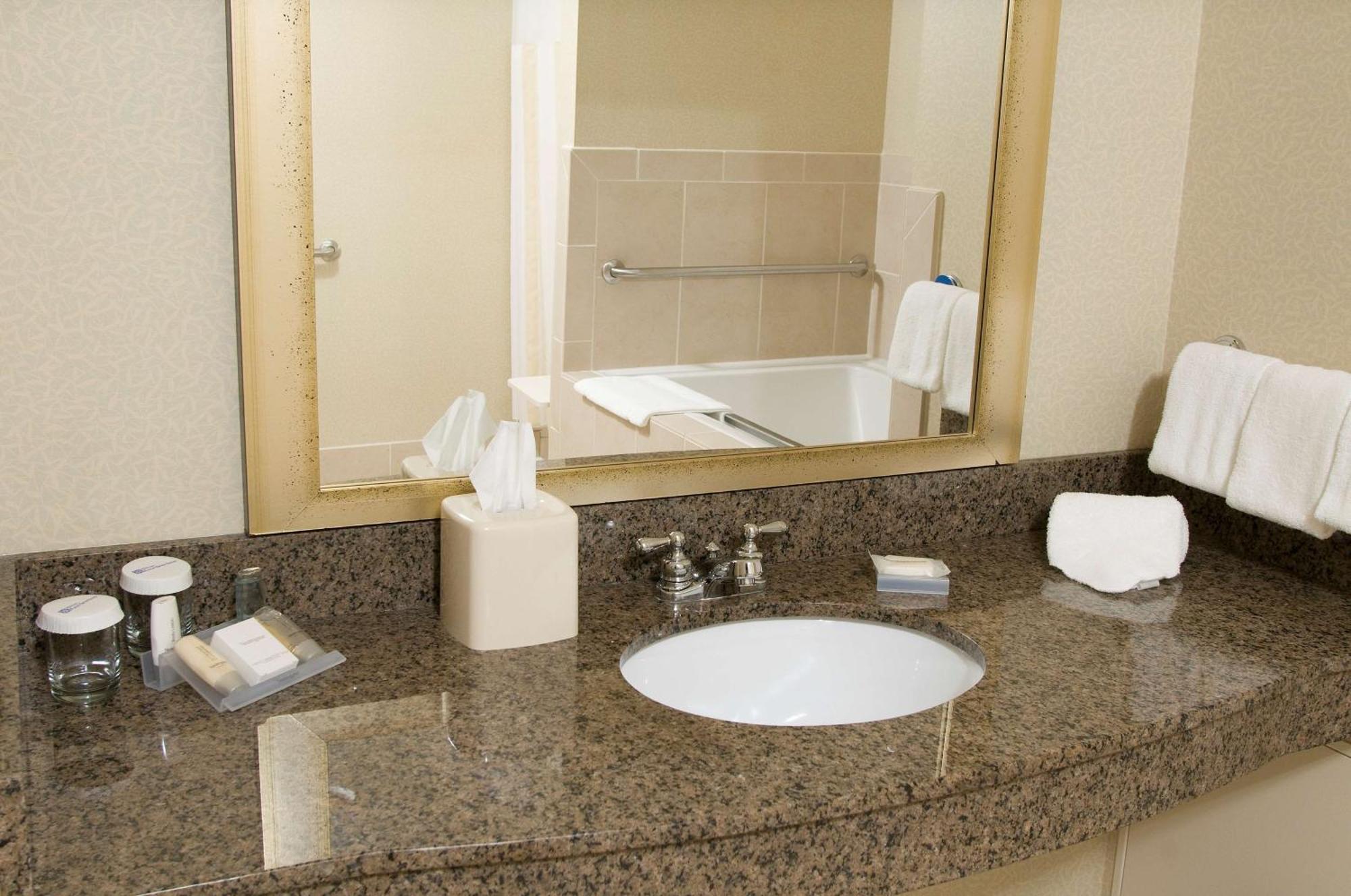 Hilton Garden Inn Mount Holly/Westampton Exterior photo